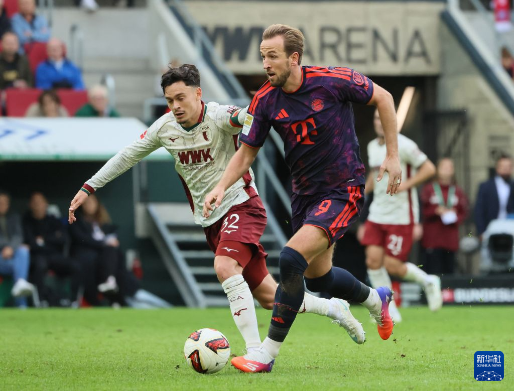 德甲：奥格斯堡平拜仁慕尼黑